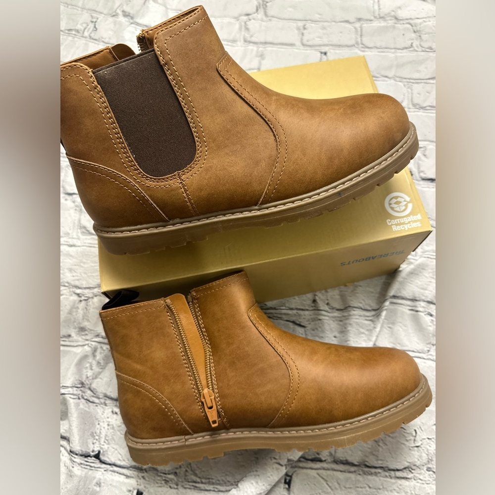 TH Wesley Brown Boots size 5